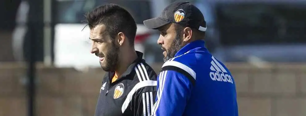 El Valencia insta a Nuno y Negredo (no se hablan) a buscar una salida