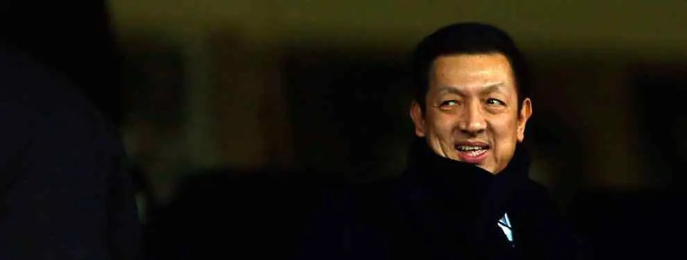 La duda que corroe a Peter Lim con los fichajes que pide Nuno