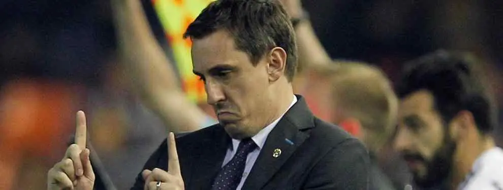 Así se está ganando Neville a la afición del Valencia: La fórmula del inglés
