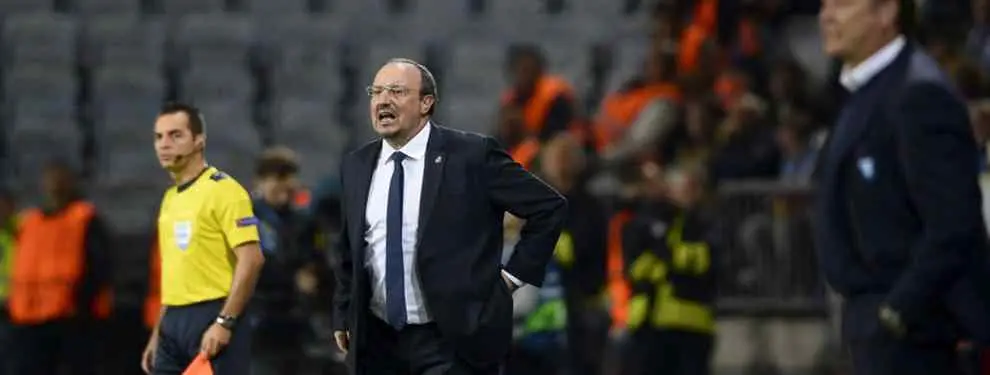 A Rafa Benítez se le multiplican los desplantes en el banquillo blanco