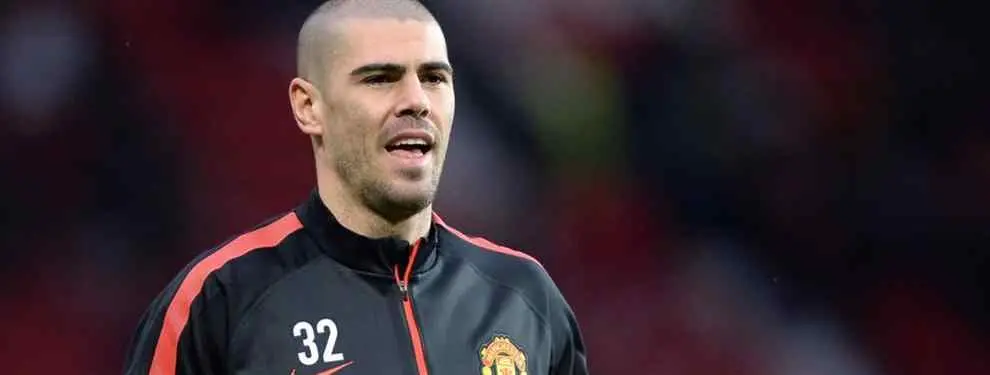 Increíble: A Víctor Valdés ya le esperan 'de uñas' en el Standard de Lieja