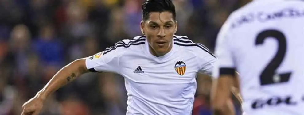 Enzo Pérez, juez y parte en el futuro de Neville y los fichajes del Valencia