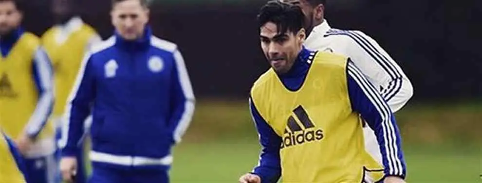 Guus Hiddink contesta (y sentencia) a Radamel Falcao en el Chelsea