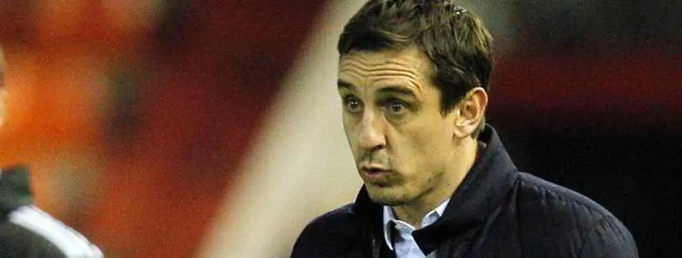 El lío interno que esconde la no dimisión de Gary Neville en el Valencia