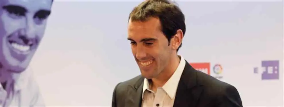 Godín, agasajado en Madrid, se deshace en lágrimas y advierte a Madrid y Barça