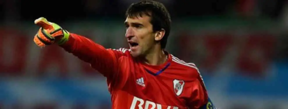 Mensaje del Sevilla a un Marcelo Barovero en la cuerda floja