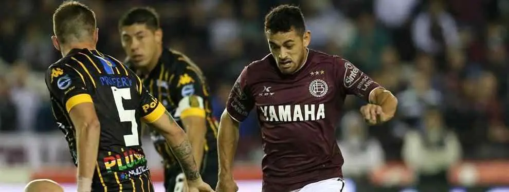 La convocatoria de Acosta con Argentina también causa revuelo en Sevilla