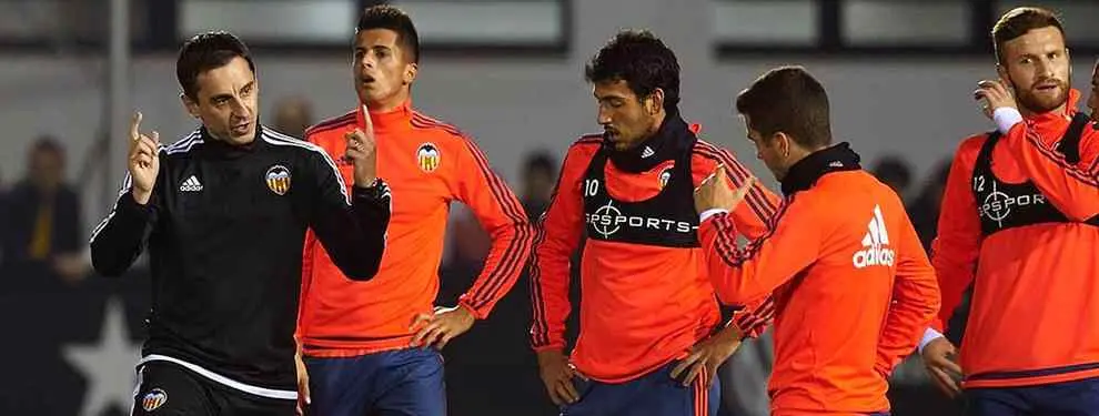 La primera víctima (y otra posible) de la 'operación salida' del Valencia