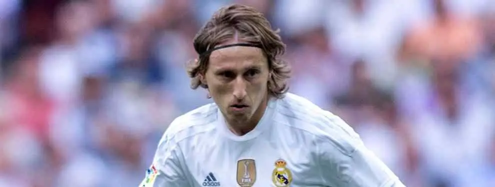 A Luka Modric le sale un padrino de categoría para fichar por el Barça