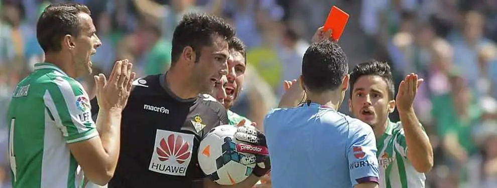 Primer gol del Sevilla al Betis para el derbi: Lío con el árbitro del partido