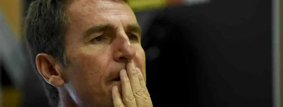 Le hacen llegar el diario Tuttosport a Robert Fernández para que aprenda