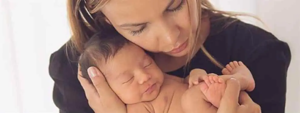 Carla Pardo nos presenta a Emma, la hija recién nacida de Claudio Bravo