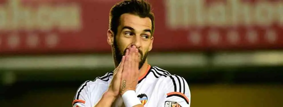 El Valencia reclama auxilio a Jorge Mendes por Álvaro Negredo