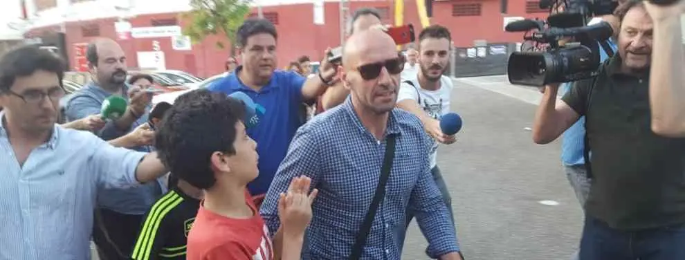 La intrahistoria: El matrimonio entre Sevilla y Monchi, herido de muerte