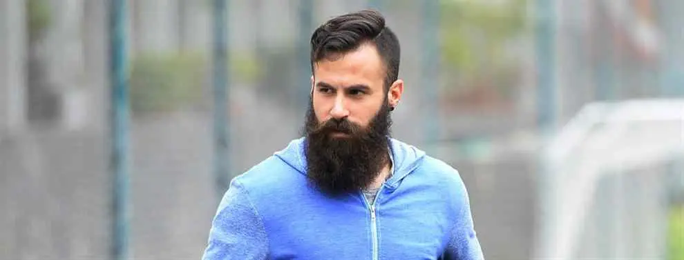 Un futbolista catalán está en apuros