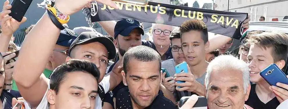 Alves contacta con Mascherano y le invita a jugar con él en la Juventus