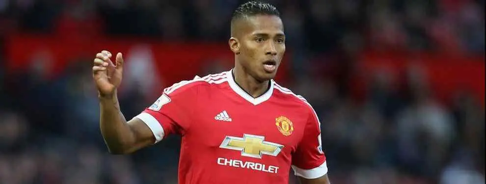 El gesto (revelador) de José Mourinho con Antonio Valencia