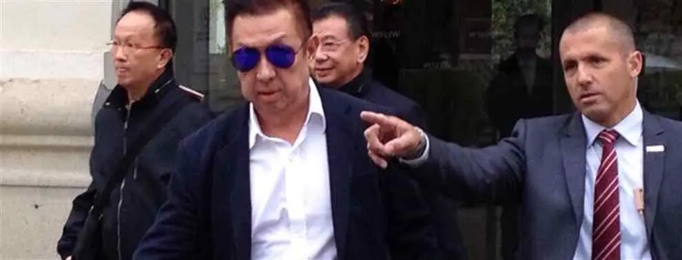 Los fichajes desatan la 'guerra civil' en Valencia con Lim de por medio