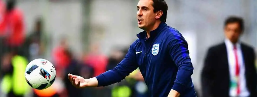 Señalan a Gary Neville por un detalle sonrojante para Inglaterra en la Euro2016