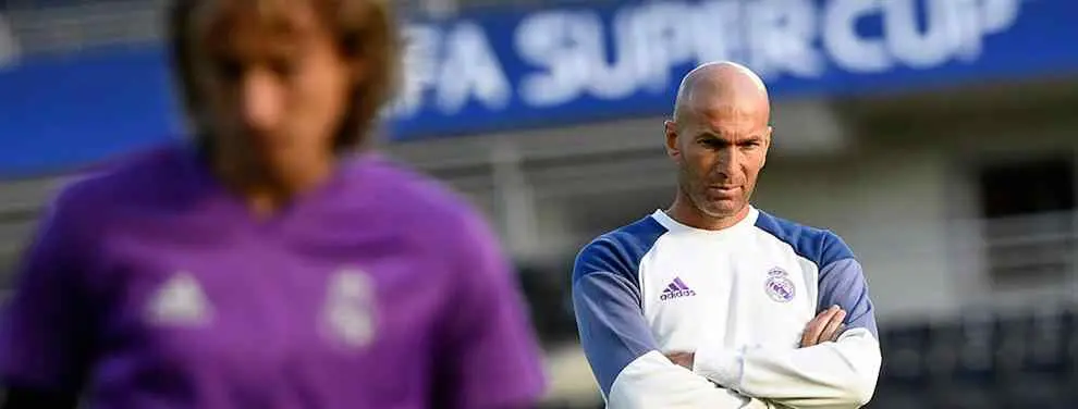 El incendio (apagado) por Zidane: Otro éxito del francés en el vestuario blanco