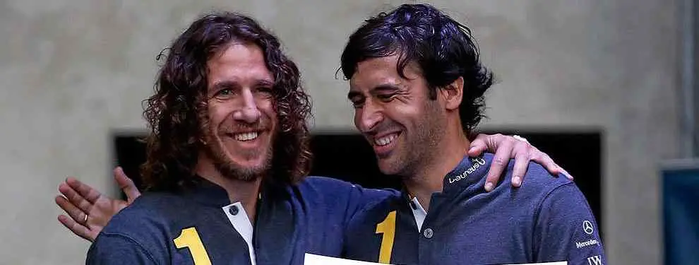 La 'emboscada' de Carles Puyol a Raúl González en el acto del Barça