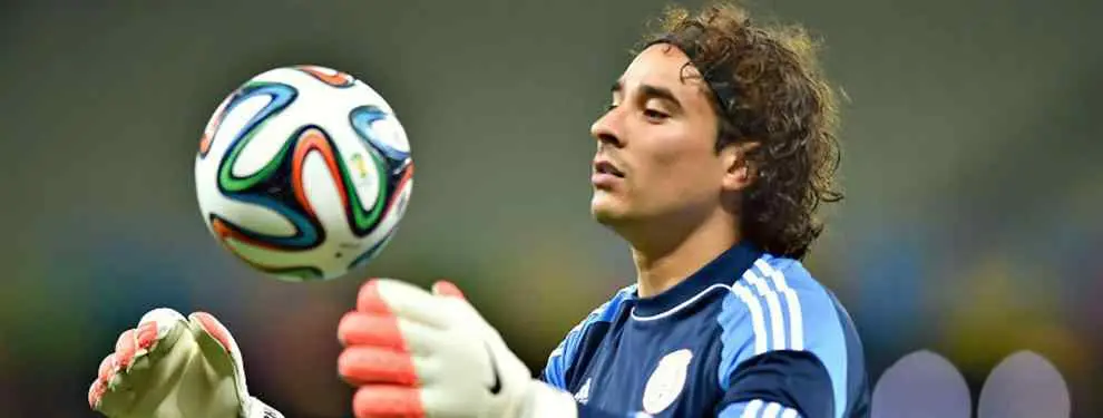 La plantilla del Granada dispara por la espalda al Memo Ochoa