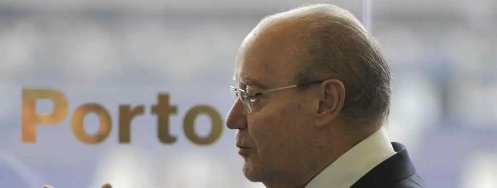 Los problemas en defensa del Oporto pueden deshacer la cesión de un lateral