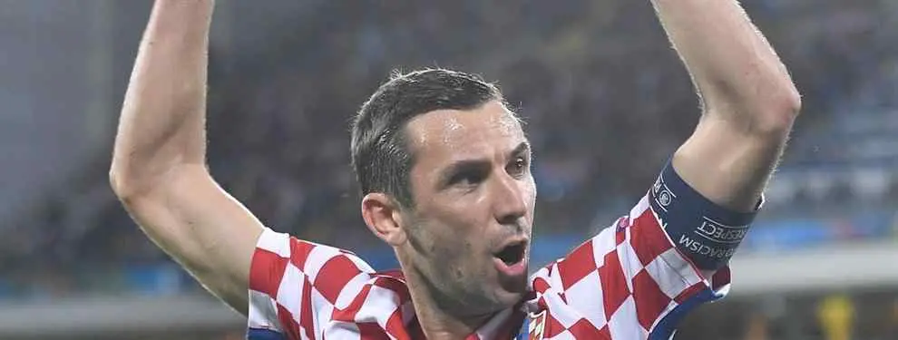 El veterano fichaje low cost que tiene preparado el Barça por si falla Bellerín