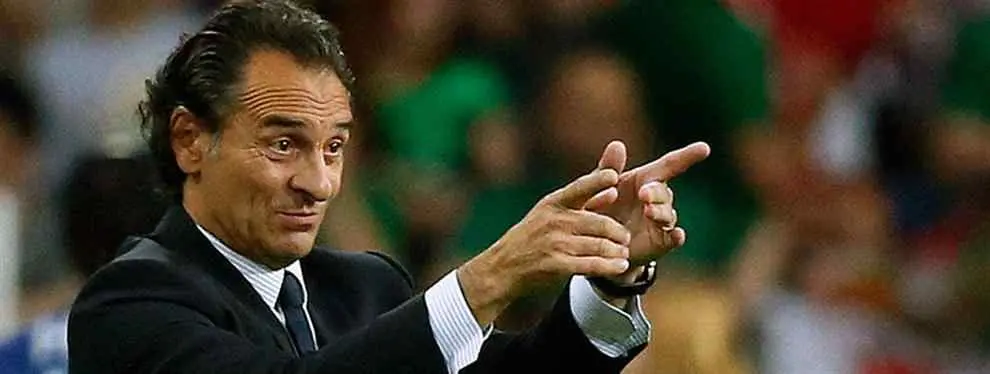 El otro gran delantero (además de Chicharito) en la agenda del Valencia