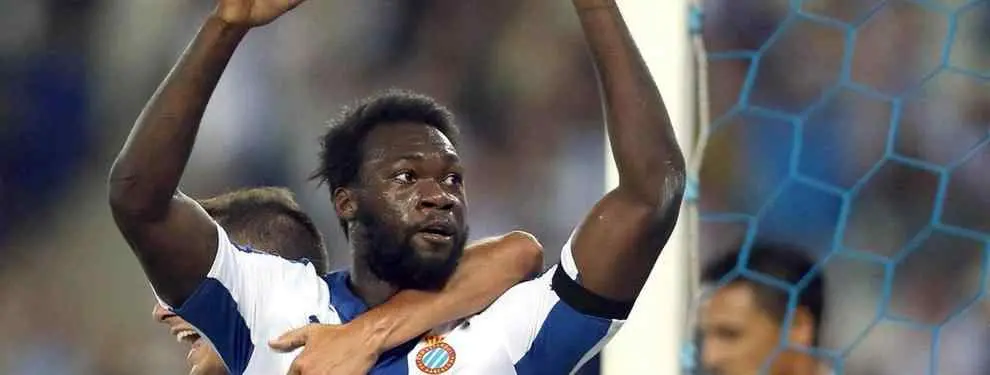 Caicedo hace las paces con Quique y con el Espanyol... gracias al Barça