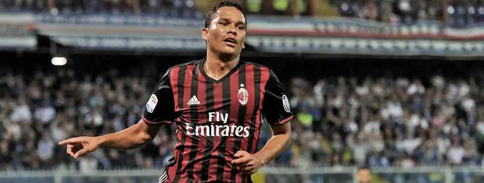 Malo para el Sevilla: Estalla el 'culebrón Bacca' en su regreso al Milan