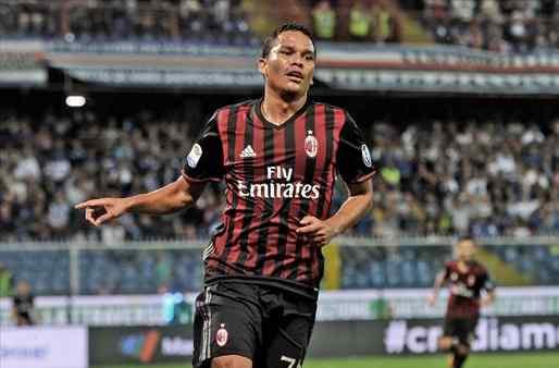 Malo para el Sevilla: Estalla el 'culebrón Bacca' en su regreso al Milan