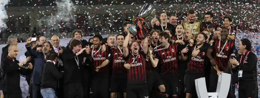 La espectacular modelo que incendia las redes con el último trofeo del Milan