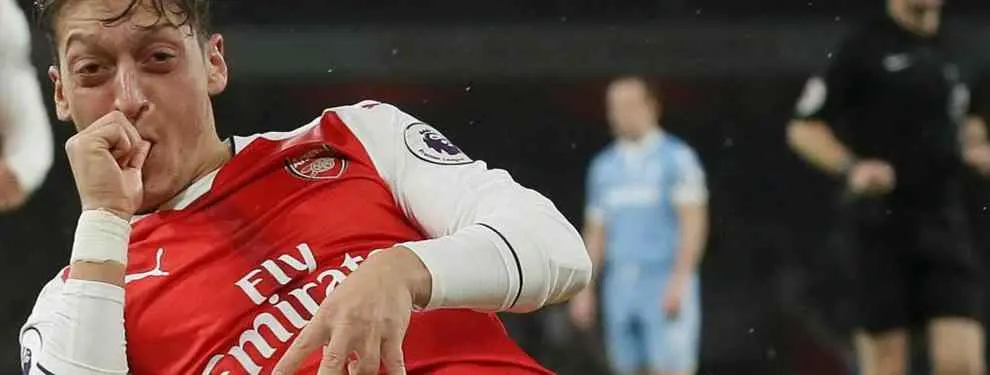 Özil la lía en el vestuario del Arsenal... ¡Por culpa del Nadal-Federer!