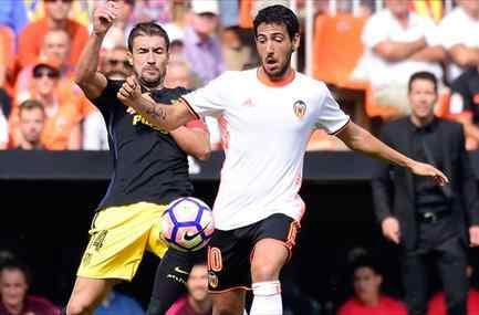 La respuesta del Valencia (se pone 'gallito') al Sevilla por Parejo