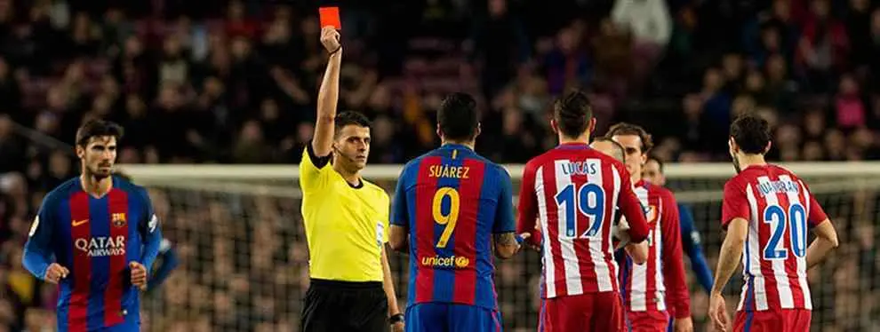 El 'numerito' de Luis Suárez tras su expulsión pone en alerta al Madrid