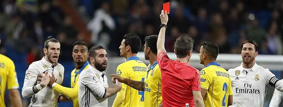 Gareth Bale se las tiene con el vestuario (y Cristiano le coge por banda)