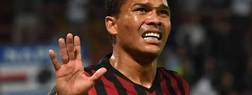 La 'rajada' brutal que casi sentencia a Carlos Bacca en el Milan (y le pone en el mercado)