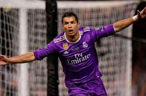 Cristiano Ronaldo le mete 5 puñaladas a Leo Messi tras ganar la Champions League de Cardiff