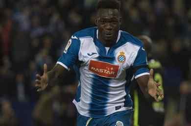 Caicedo responde al ultimátum del Espanyol con una exigencia que agita al vestuario