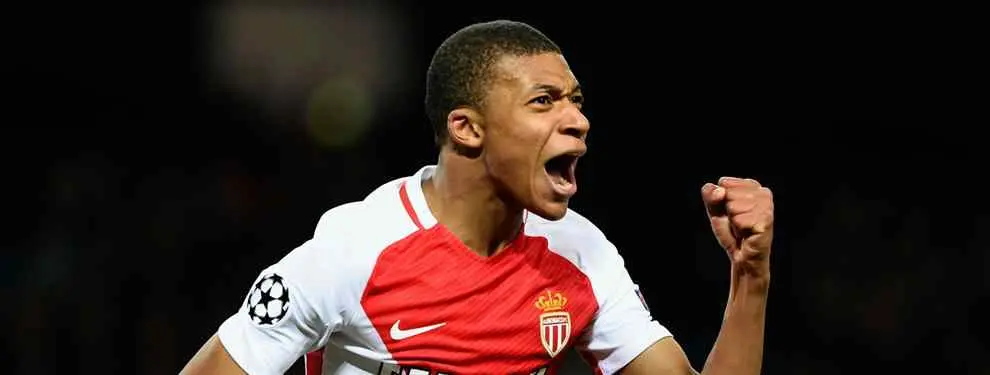 Florentino Pérez contesta al doble juego de Mbappé negociando con un nuevo fichaje galáctico