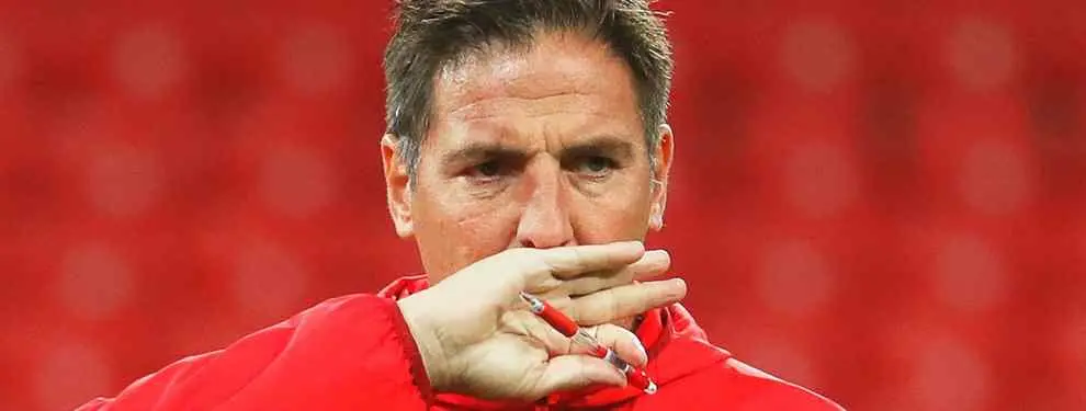 Eduardo Berizzo tiene un problema (gordo) con un peso pesado del vestuario del Sevilla