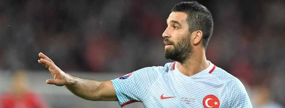 La maniobra desesperada para echar a Arda Turan (de una vez) del Barça