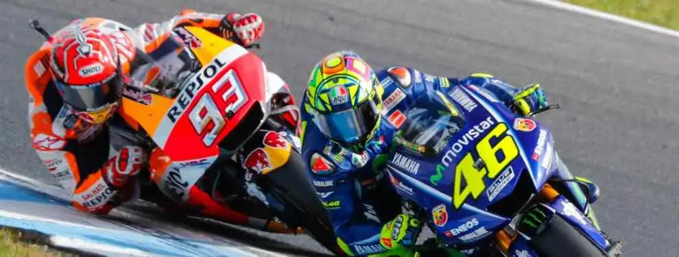 Marc Márquez golpea a Valentino Rossi fuera de MotoGP