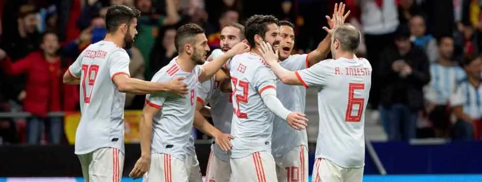 La bomba estalla en el España-Argentina: Messi sabe qué crack del Barça se ofrece a Florentino Pérez