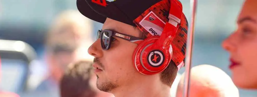 Jorge Lorenzo se mete en la pelea de Marc Márquez con Valentino Rossi