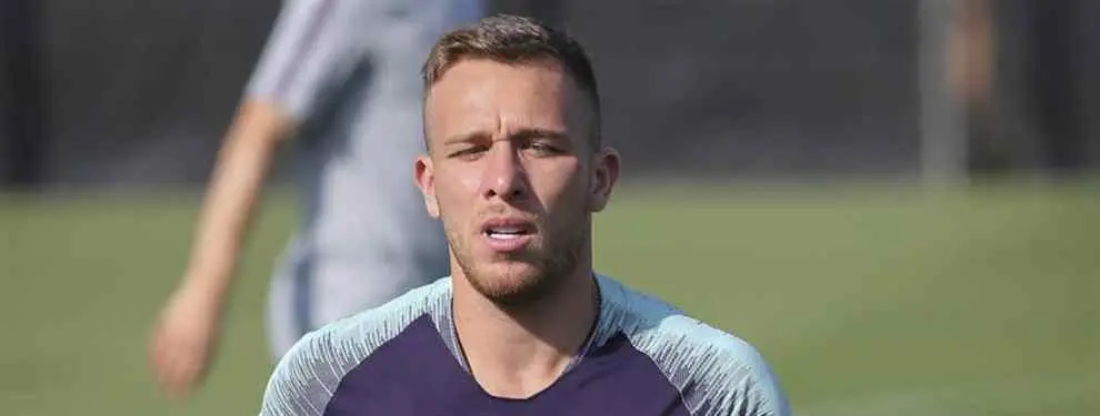 El Barça piensa en hacer negocio con Arthur y fichar otro mediocentro el año próximo (no es De Jong)