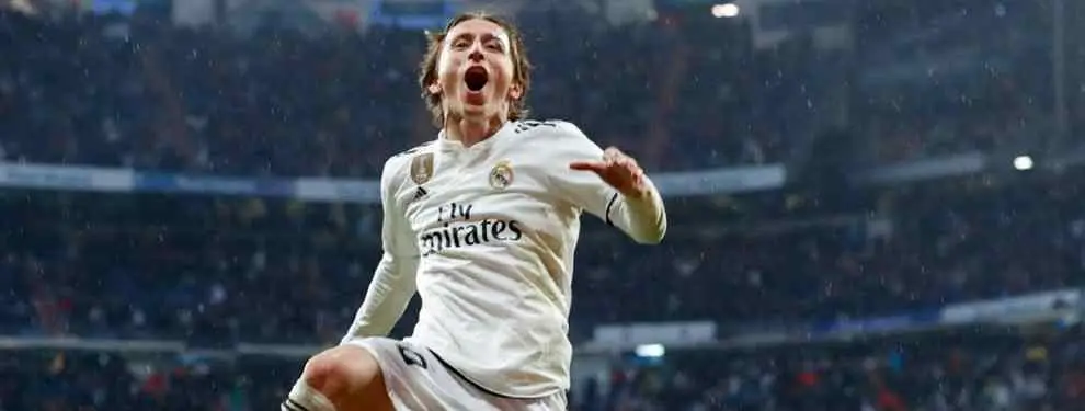 Ya hay relevo para Modric: Florentino elige galáctico para el Madrid (y James está en la operación)