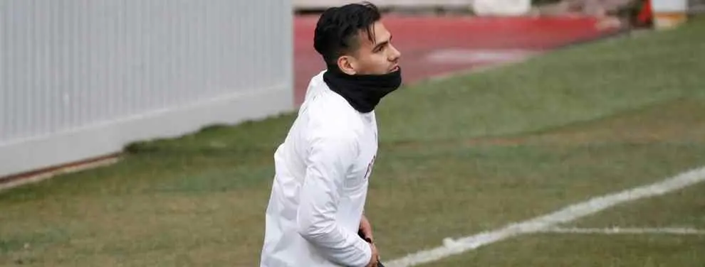 El escándalo Falcao en el Barça que tapa Messi, Luis Suárez y Piqué