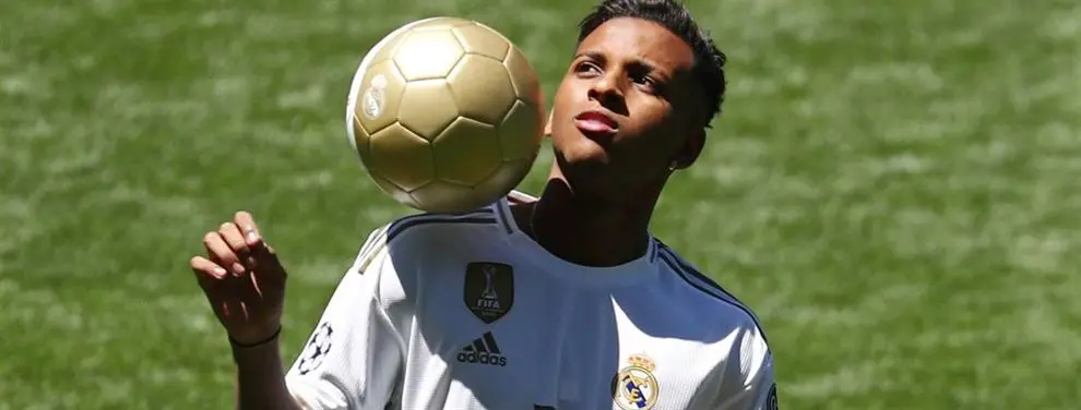 Florentino Pérez presenta a un nuevo jugador